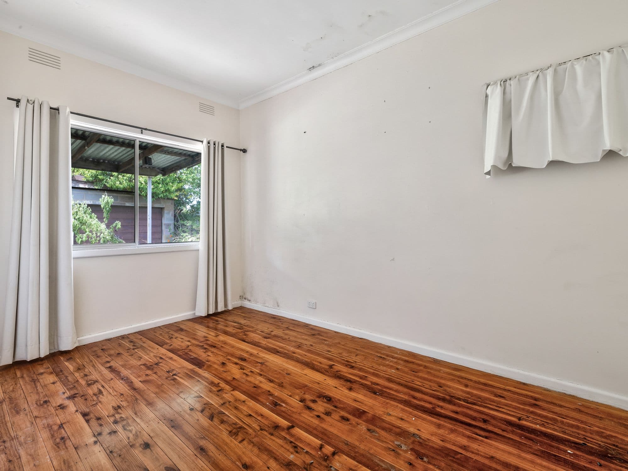 954 Calimo Street, North Albury NSW 2640, North Albury - Thumbnail 5