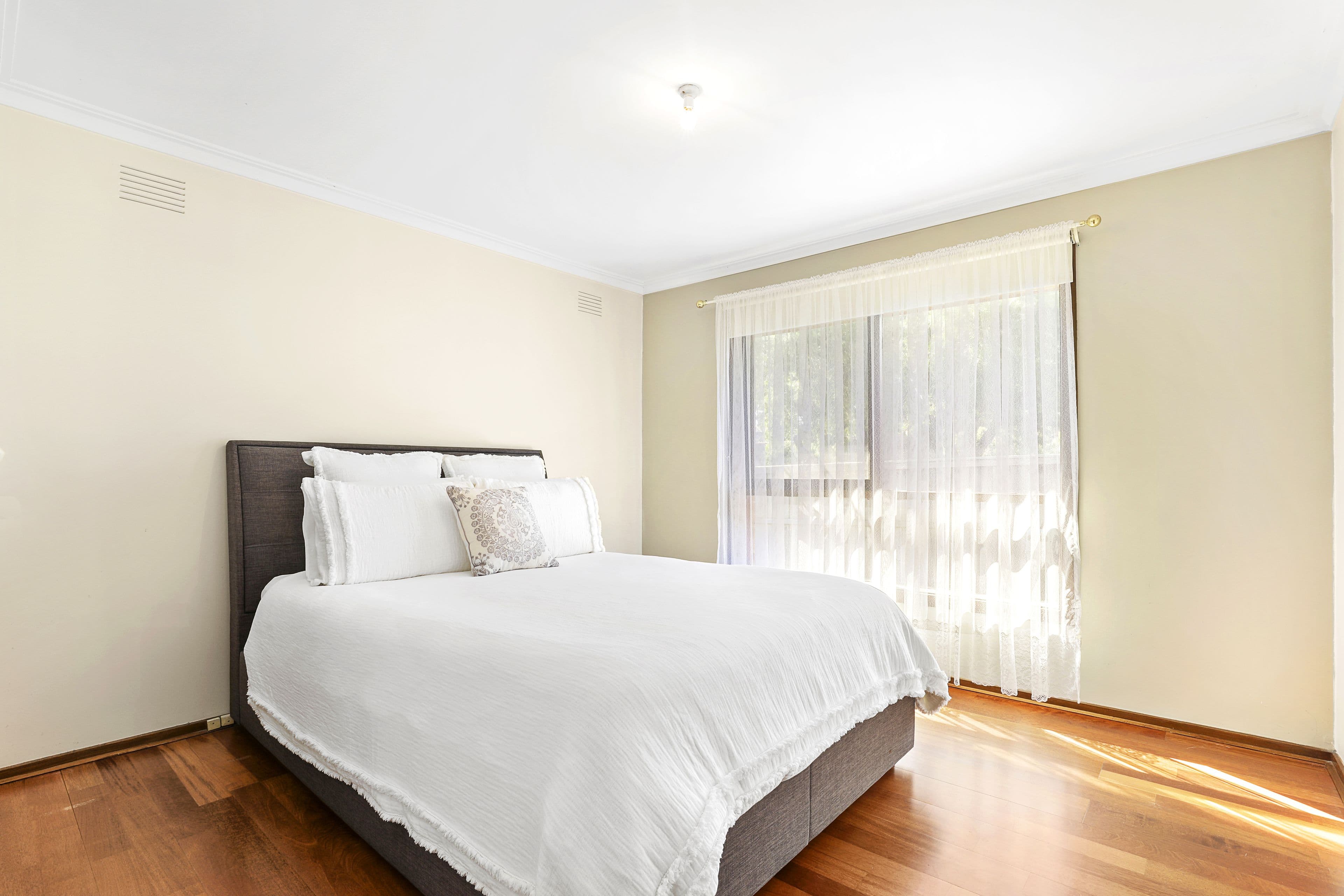 18 Hillview Avenue, Rowville VIC 3178, Rowville - Thumbnail 7