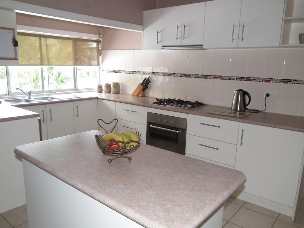 11 Carlson Avenue, Maryborough QLD 4650, Maryborough - Thumbnail 2