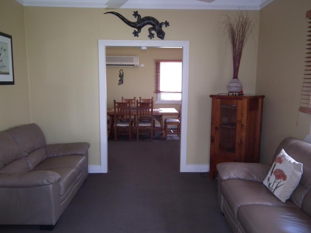 11 Carlson Avenue, Maryborough QLD 4650, Maryborough - Thumbnail 7