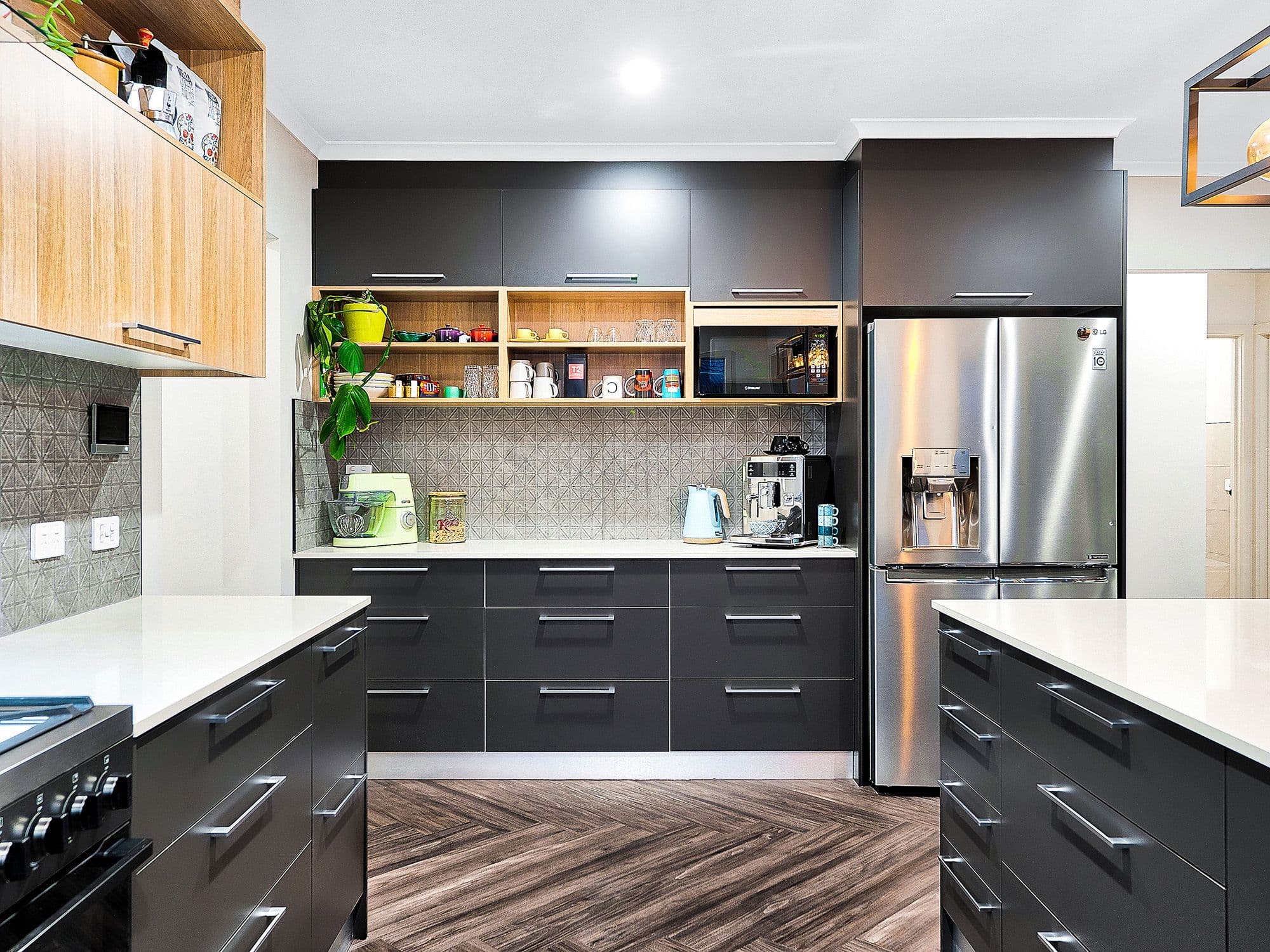 33 Cadillac Street, Cranbourne East VIC 3977, Cranbourne East - Thumbnail 2