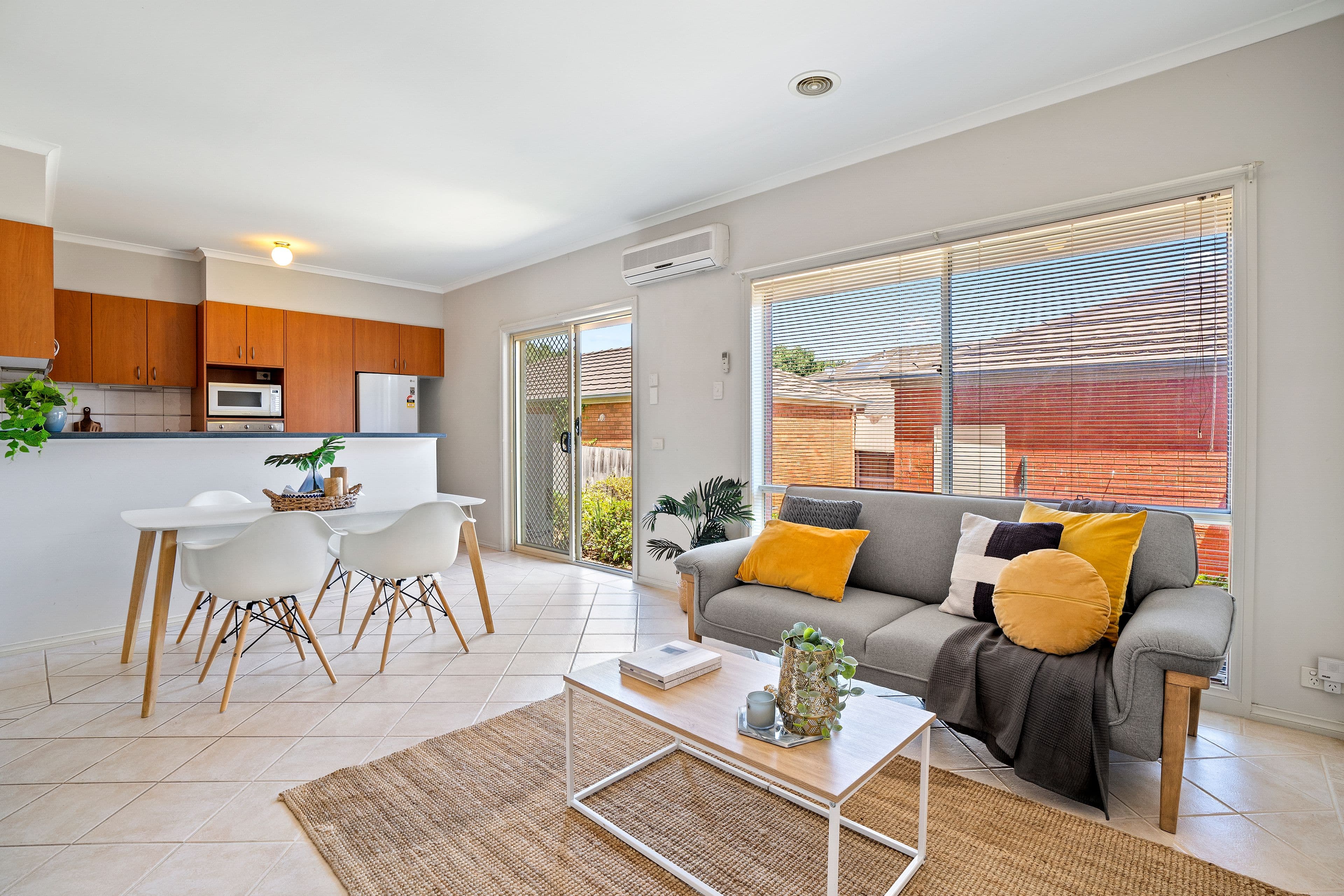 37 St Laurent Rise, Knoxfield VIC 3180, Knoxfield - Thumbnail 2