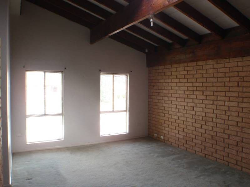 4 Bowes Place, DOONSIDE NSW 2767, Doonside - Thumbnail 2