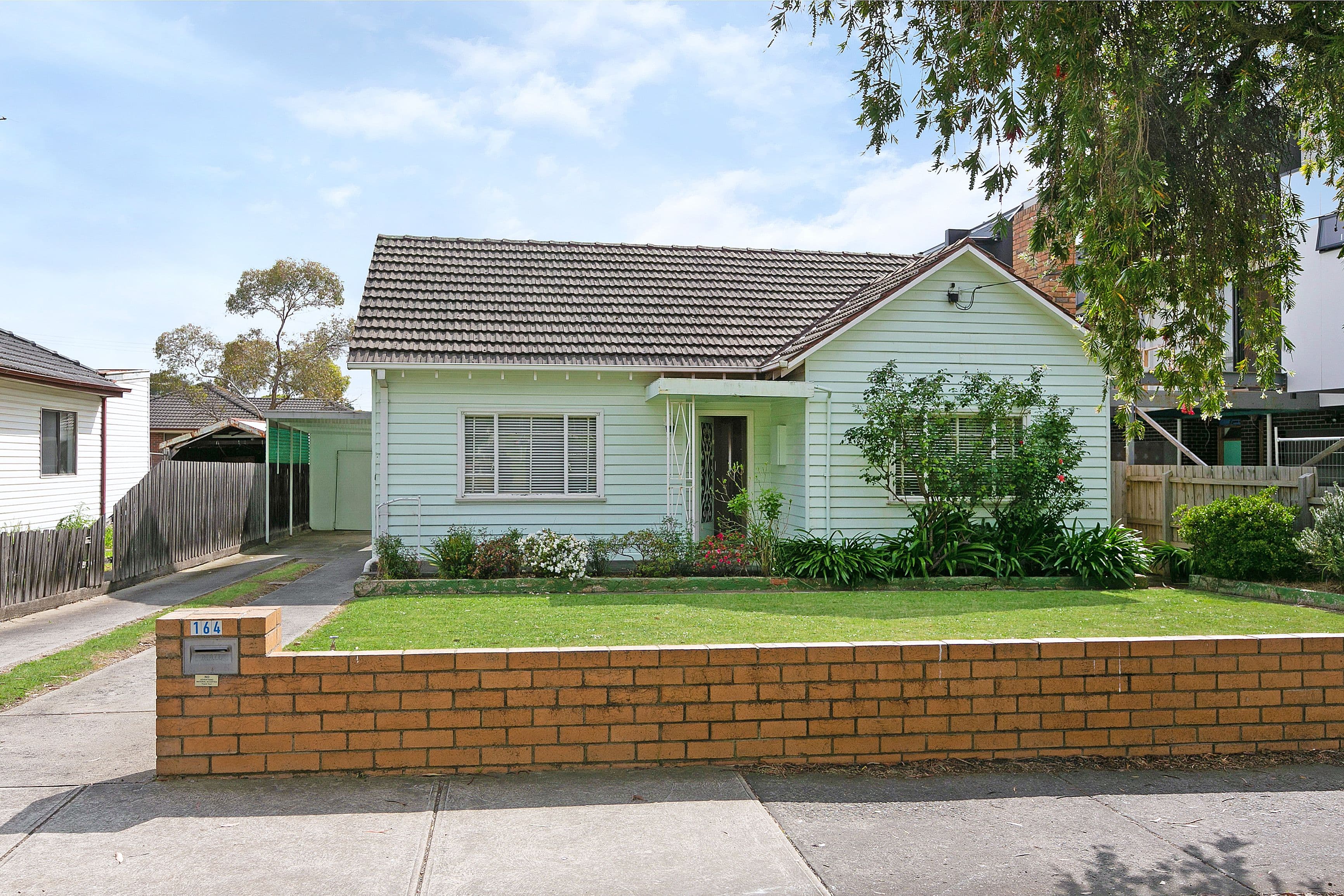 164 Broadway, Reservoir VIC 3073, Reservoir - Thumbnail 2