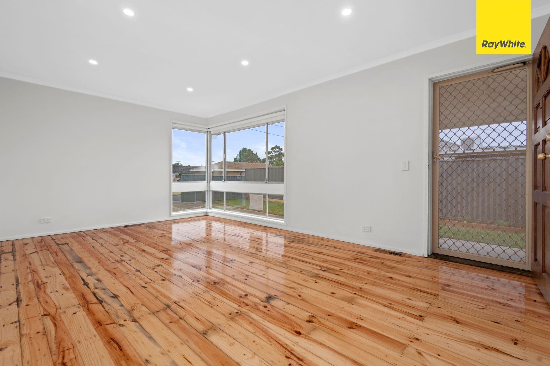 34 Bourke Road, Melton South VIC 3338, Melton South - Thumbnail 3