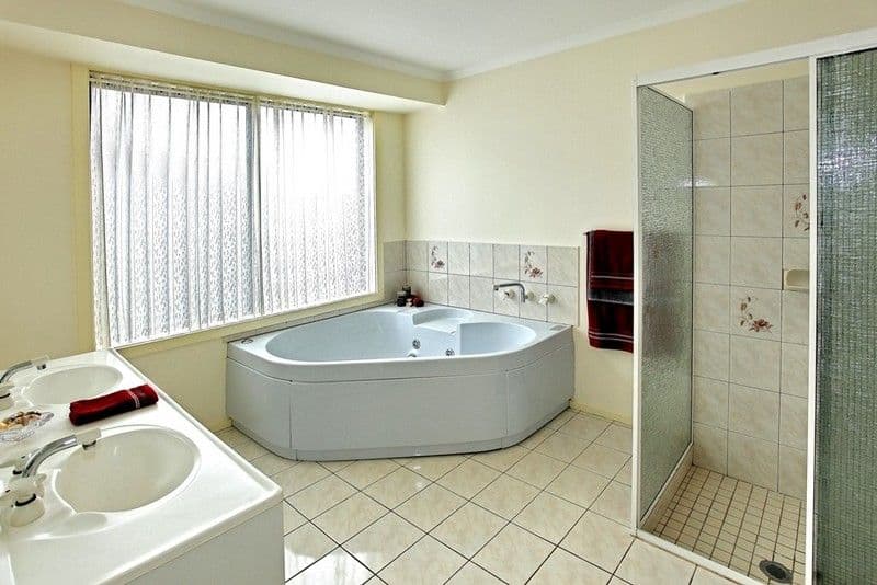 46 Sommers Drive, ALTONA MEADOWS VIC 3028, Altona Meadows - Thumbnail 7