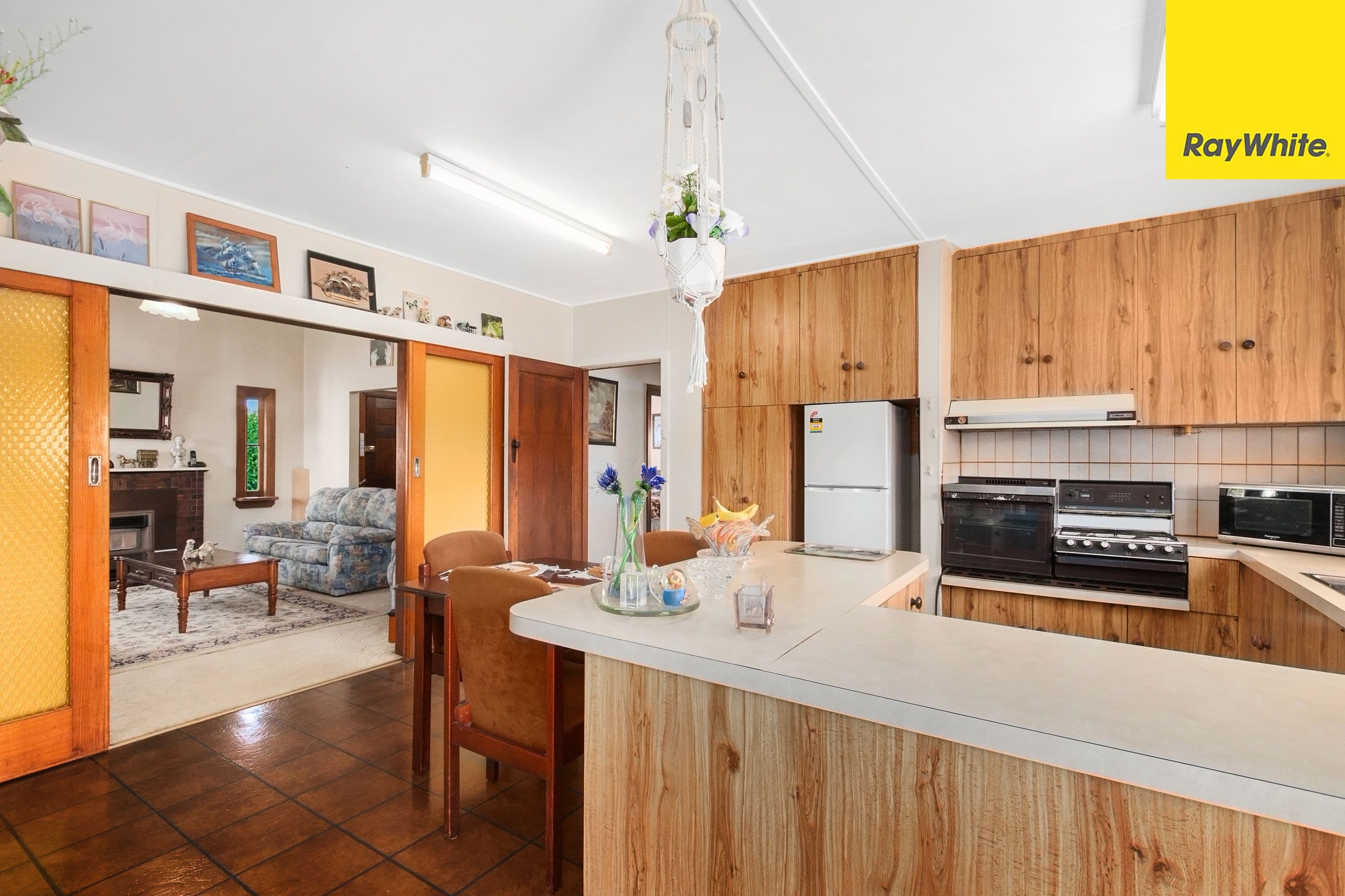 31 Windsor Avenue, Warragul VIC 3820, Warragul - Thumbnail 2