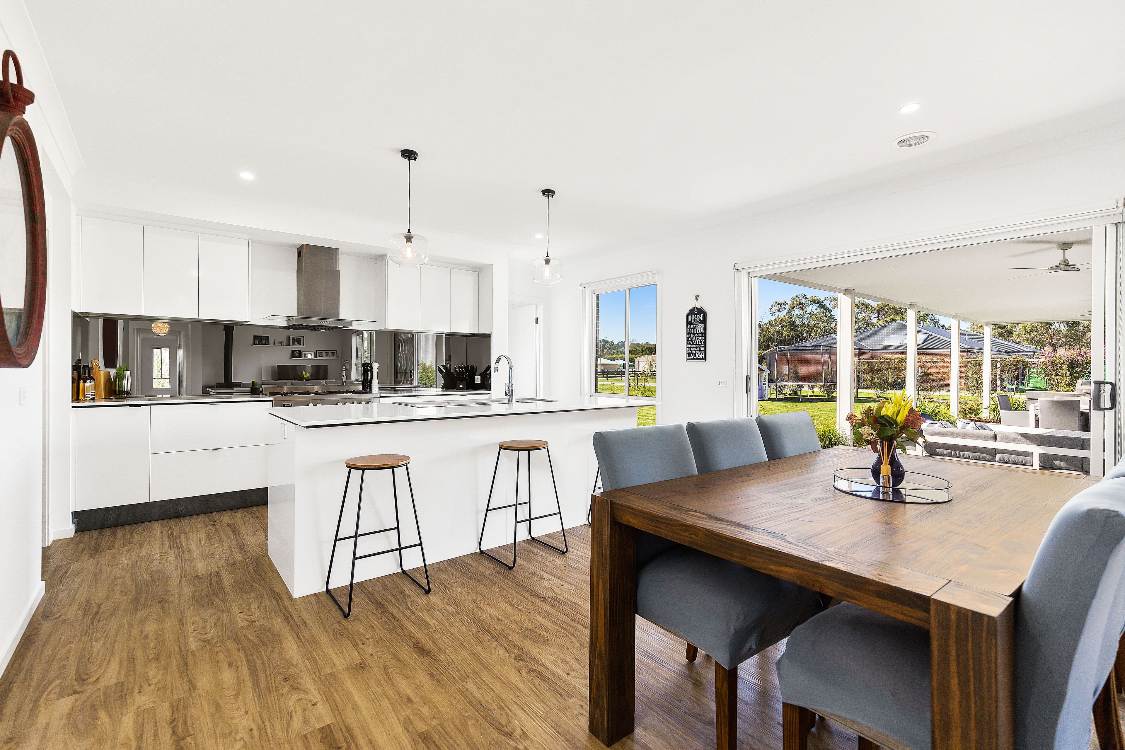 6 Ripplebrook Court, Drouin VIC 3818, Drouin - Thumbnail 2