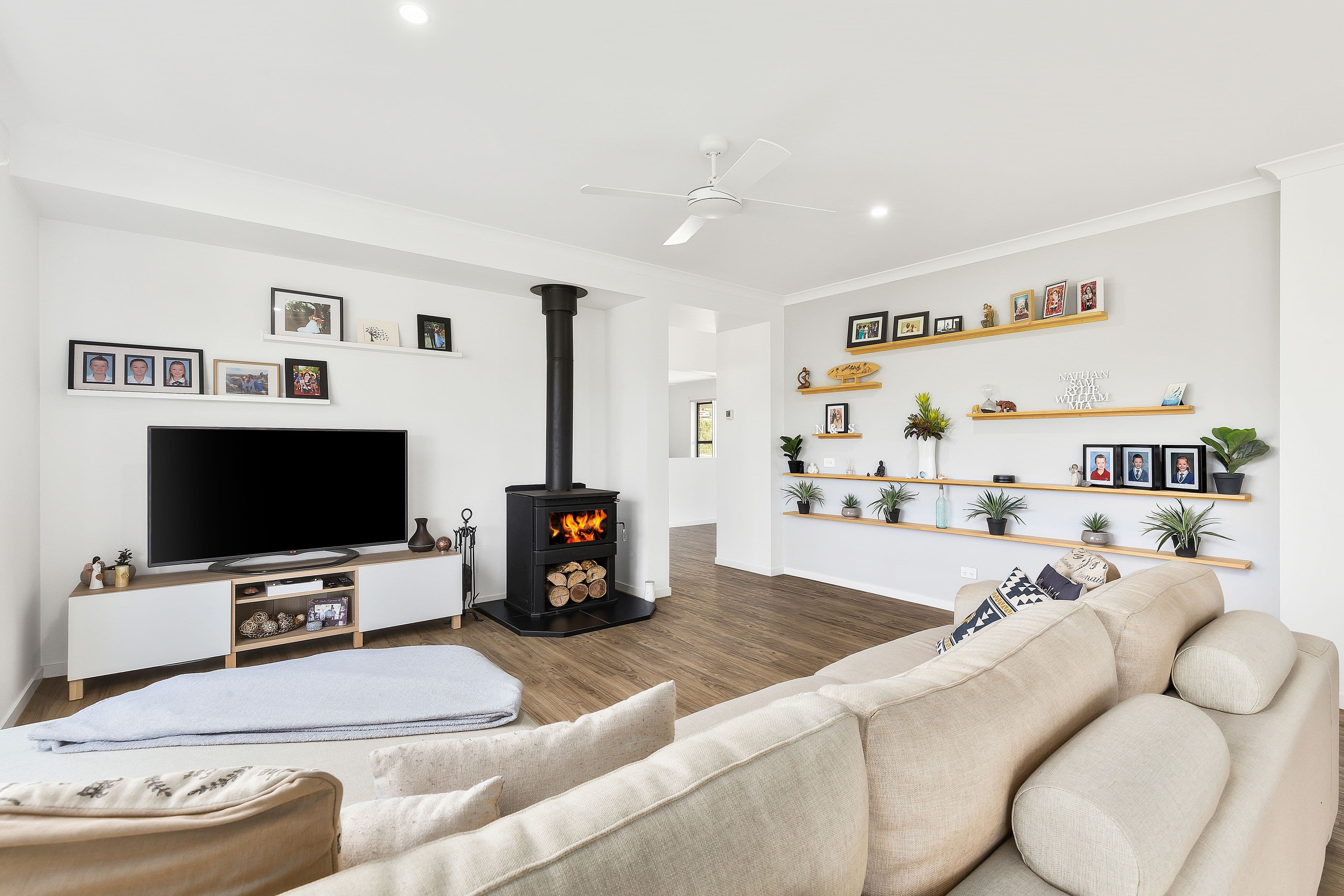 6 Ripplebrook Court, Drouin VIC 3818, Drouin - Thumbnail 3