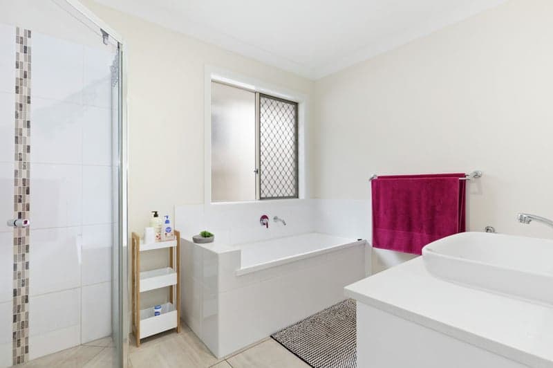 24 Malachite Drive, Logan Reserve - Thumbnail 3