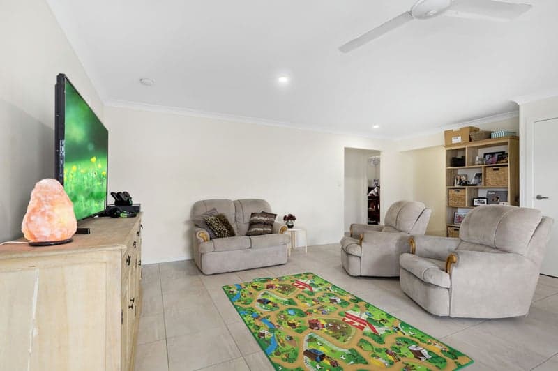24 Malachite Drive, Logan Reserve - Thumbnail 4