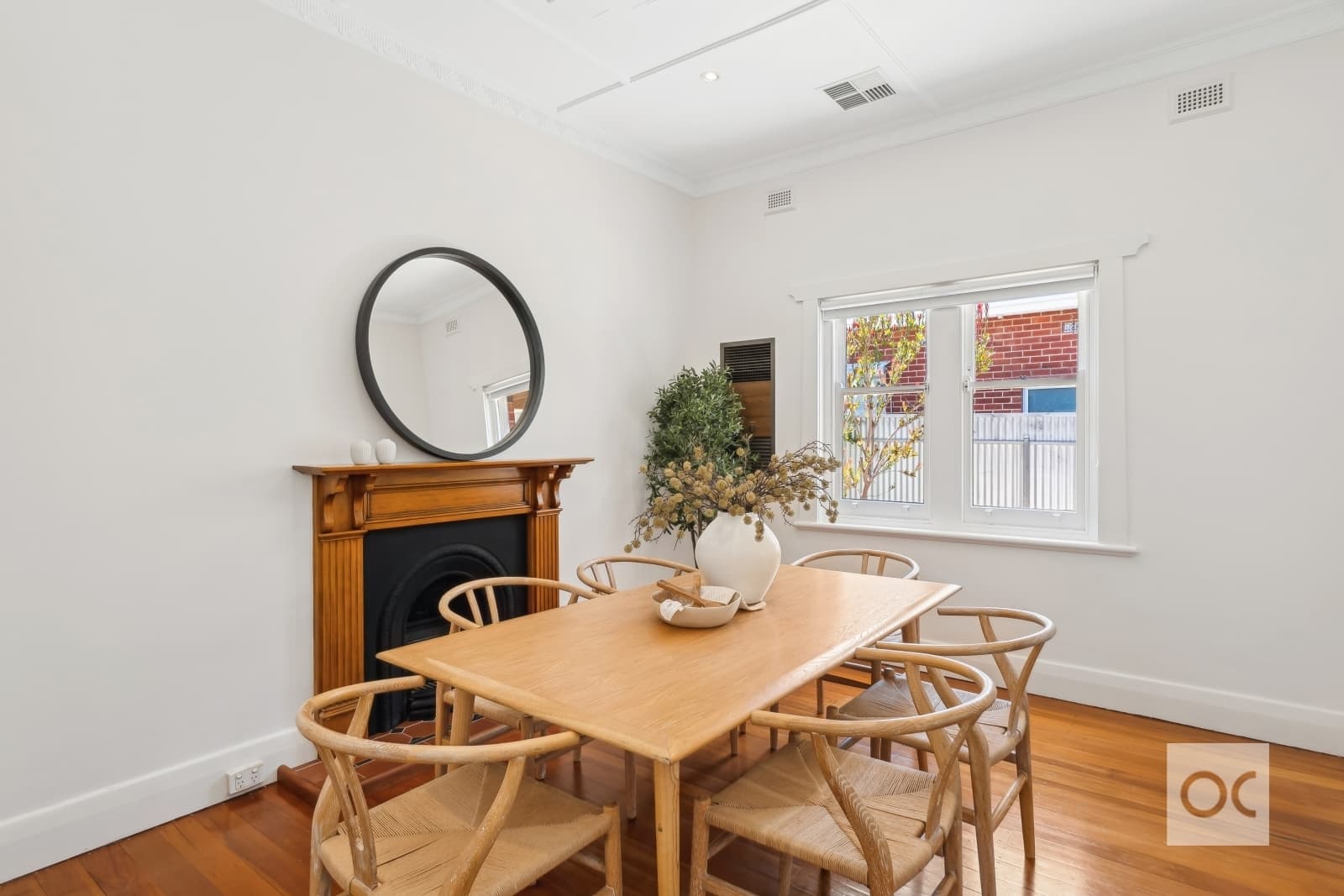 65 Constance Street, Westbourne Park - Thumbnail 4
