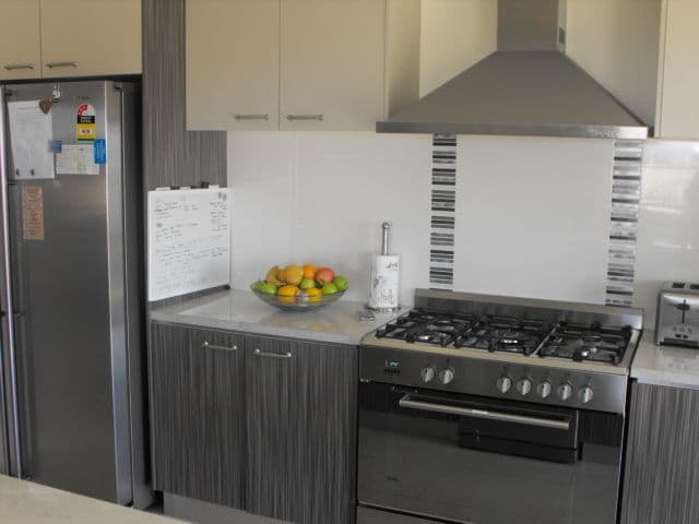24 Rosewood Avenue, PARKES NSW 2870, Parkes - Thumbnail 3
