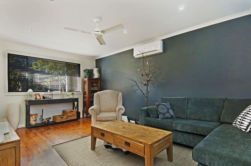 22 Blackswan Street, BERKELEY VALE NSW 2261, Berkeley Vale - Thumbnail 2