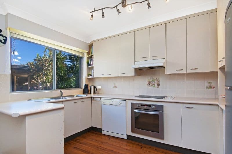 22 Blackswan Street, BERKELEY VALE NSW 2261, Berkeley Vale - Thumbnail 4