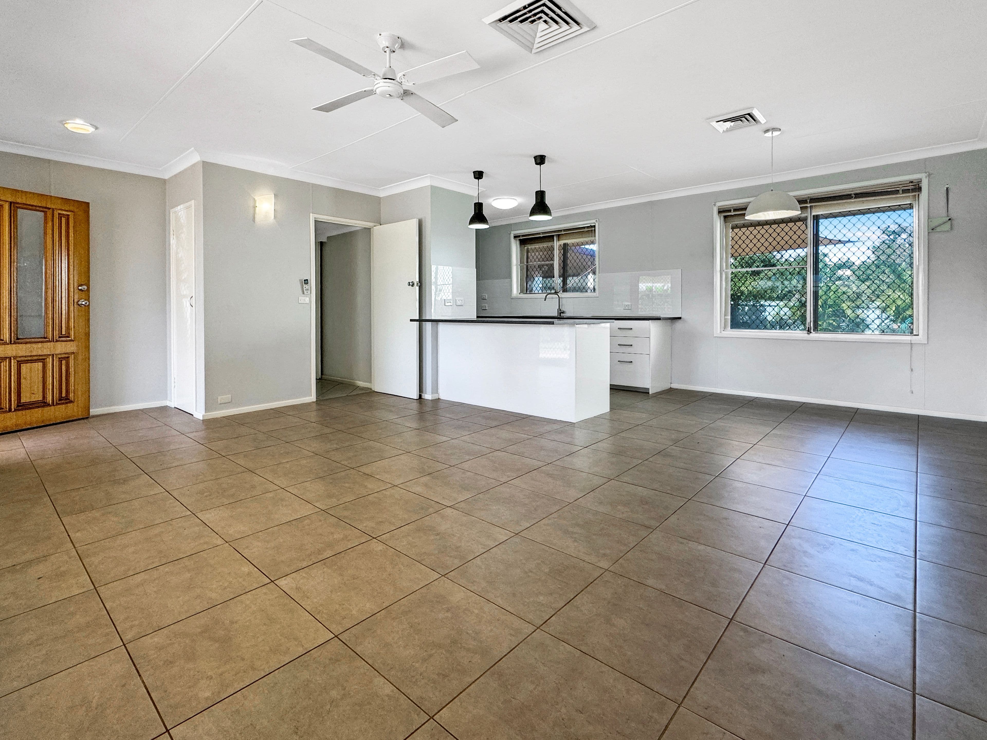 10 Flinders Crescent, Dampier WA 6713, Dampier - Thumbnail 8