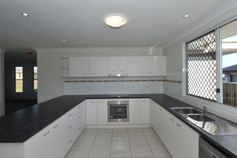 13 Krefter Crescent, HIGHFIELDS QLD 4352, Highfields - Thumbnail 3