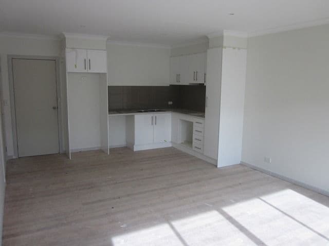 54 Lane Crescent, RESERVOIR VIC 3073, Reservoir - Thumbnail 3