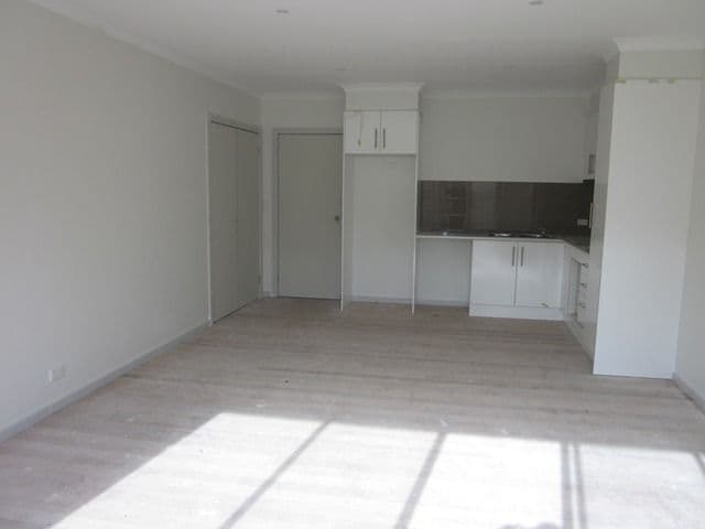 54 Lane Crescent, RESERVOIR VIC 3073, Reservoir - Thumbnail 5
