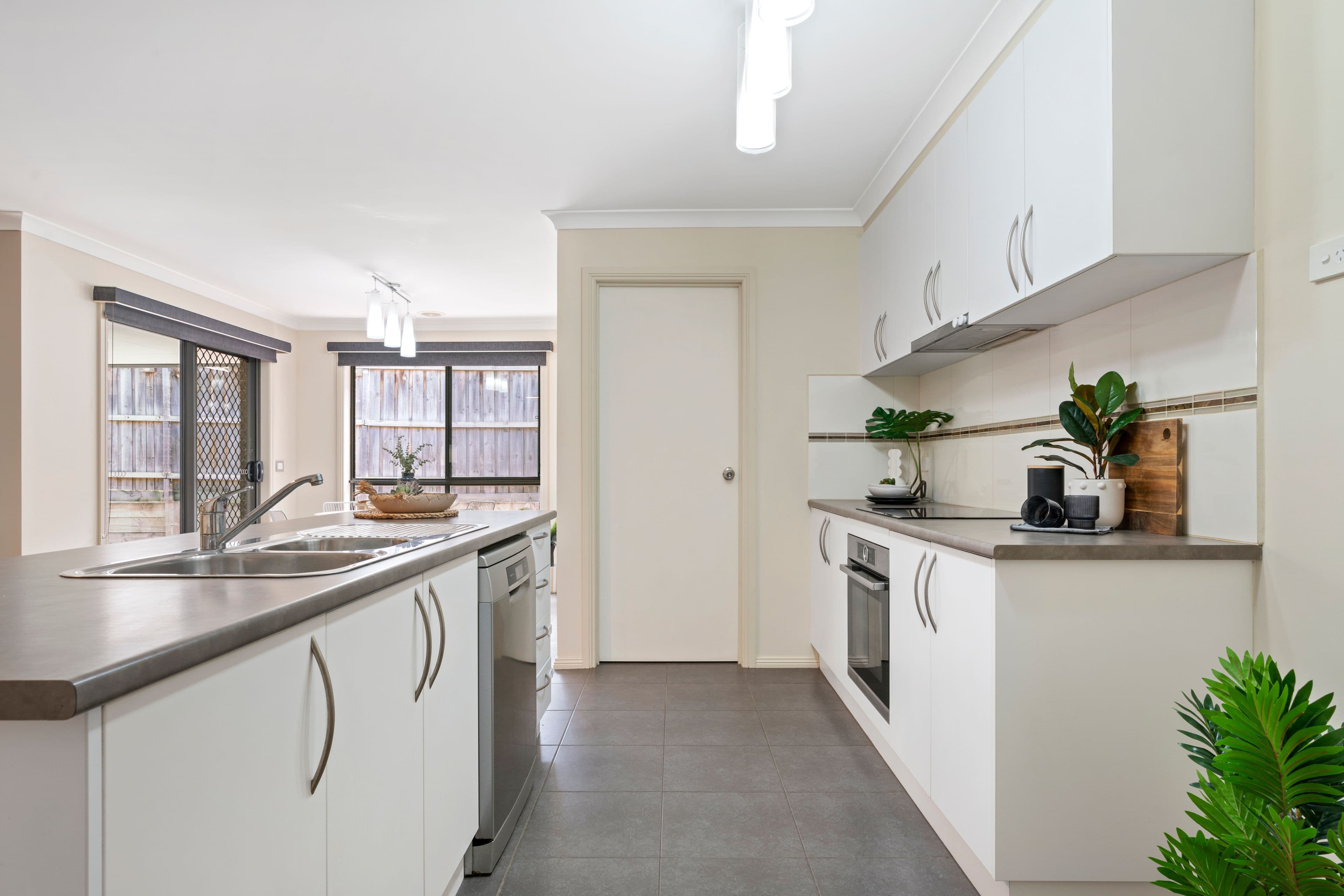31 Rhone Grove, Skye VIC 3977, Skye - Thumbnail 7