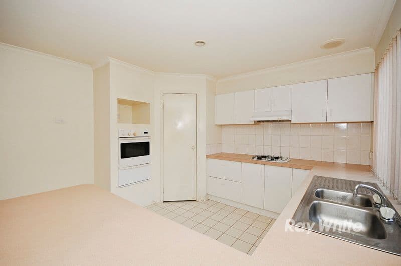 10 Meridian Parade, WANTIRNA SOUTH VIC 3152, Wantirna South - Thumbnail 2