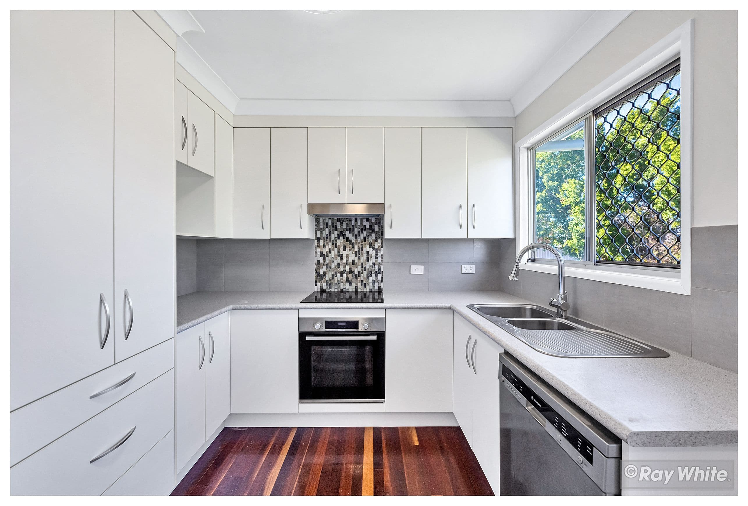 16 Webber Avenue, Kawana QLD 4701, Kawana - Thumbnail 5