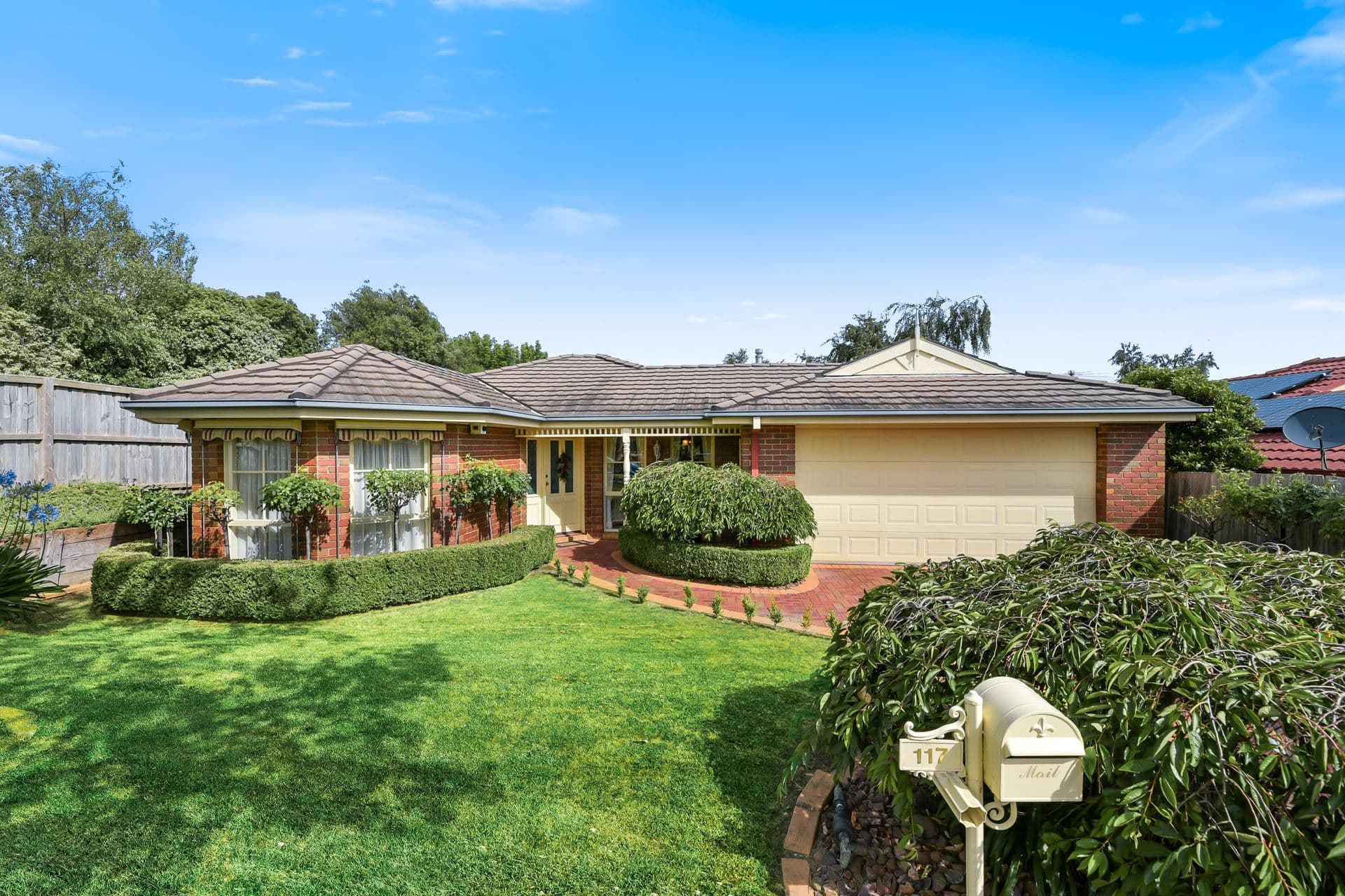 117 Earlsfield Drive, Berwick VIC 3806, Berwick - Thumbnail 2