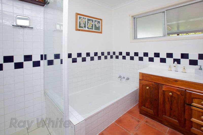 18 Pilny Street, CAMIRA QLD 4300, Camira - Thumbnail 6