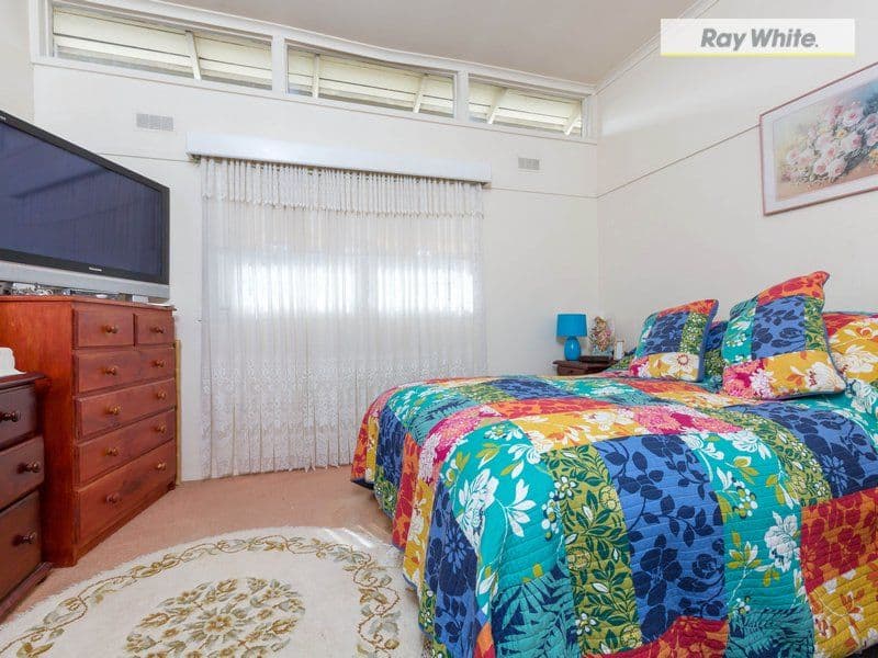 28 Sixth Avenue, ROSEBUD VIC 3939, Rosebud - Thumbnail 4