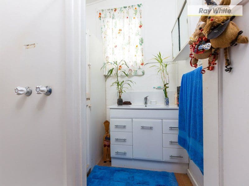 28 Sixth Avenue, ROSEBUD VIC 3939, Rosebud - Thumbnail 5