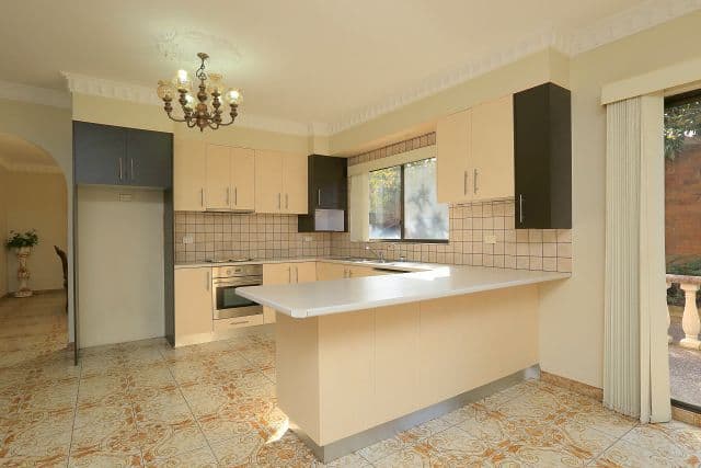 16 Islington Crescent, Greenacre - Thumbnail 5