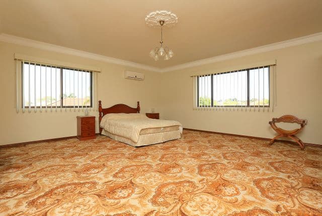 16 Islington Crescent, Greenacre - Thumbnail 7