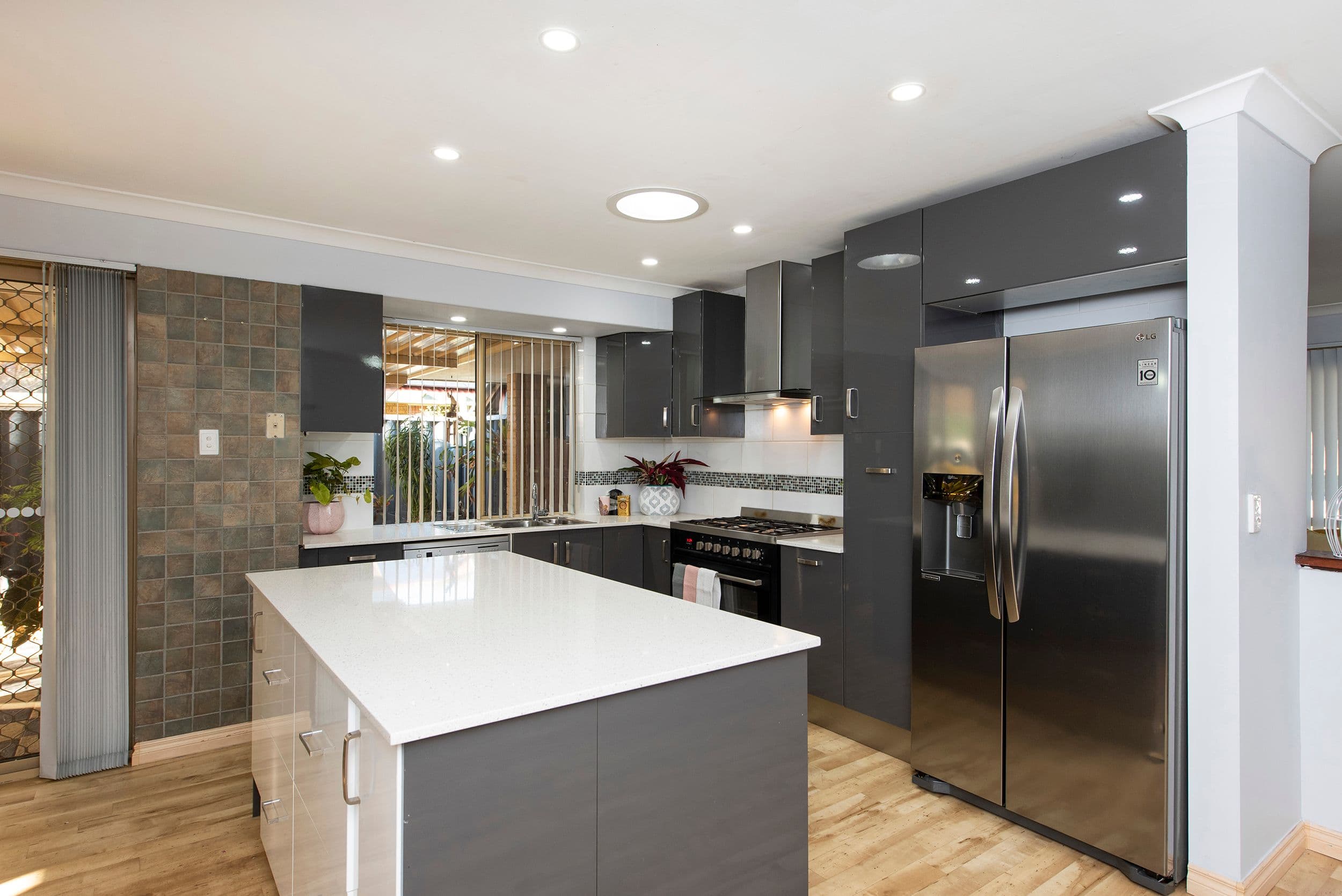 9 Carmody Road, Waikiki WA 6169, Waikiki - Image 1