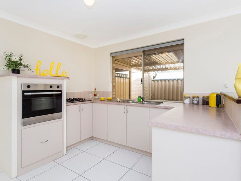 31 Bopeechee Way, Port Kennedy WA 6172, Port Kennedy - Thumbnail 2