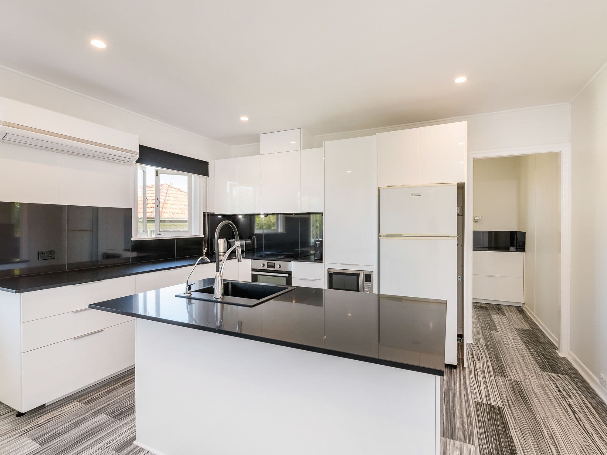 1651 Logan Road, Upper Mount Gravatt QLD 4122, Upper Mount Gravatt - Thumbnail 2