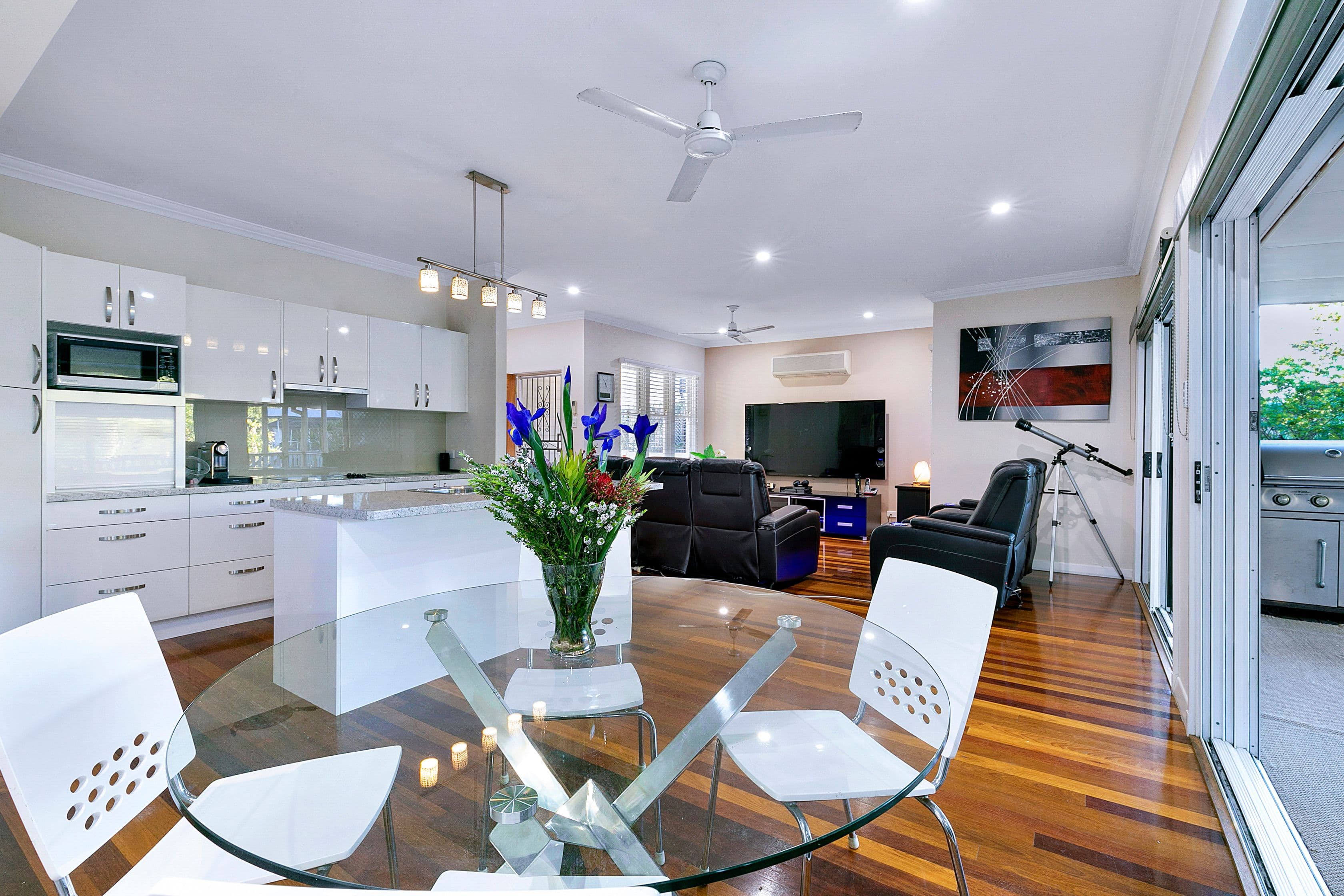 9 White Street, Wavell Heights QLD 4012, Wavell Heights - Thumbnail 2