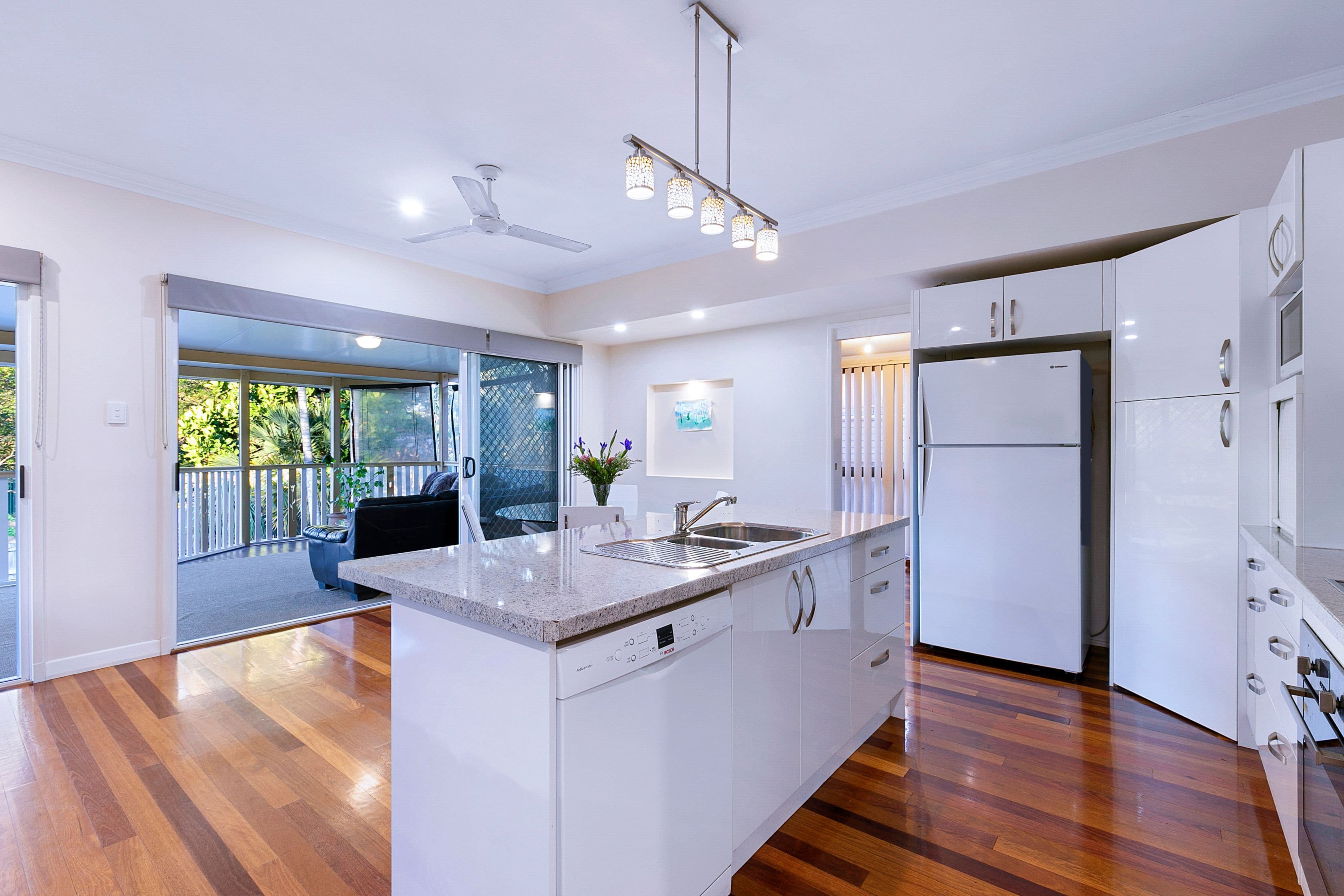 9 White Street, Wavell Heights QLD 4012, Wavell Heights - Thumbnail 5