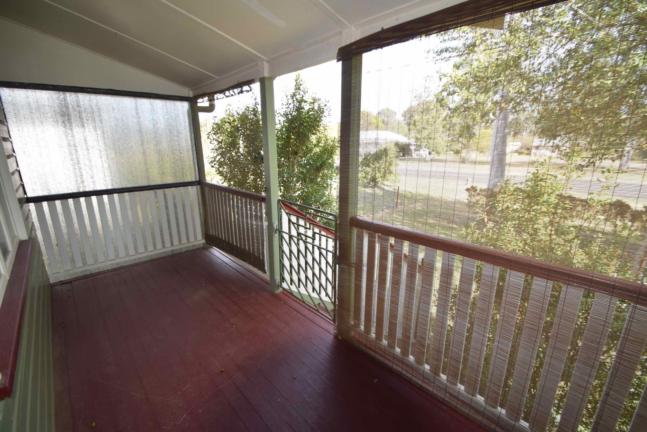 8 Short Street, Esk QLD 4312, Esk - Thumbnail 2