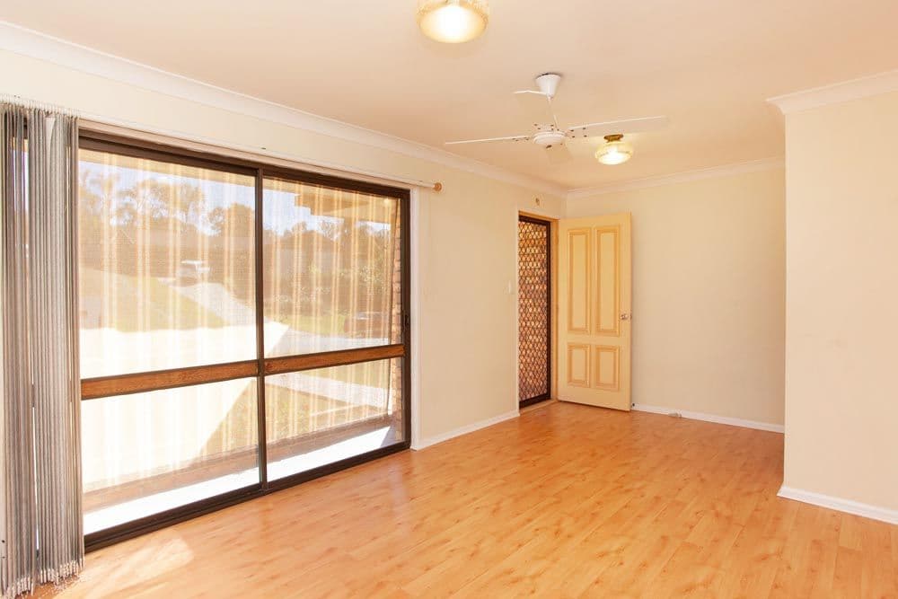 25 Glenalwyn Street, Holland Park QLD 4121, Holland Park - Thumbnail 2