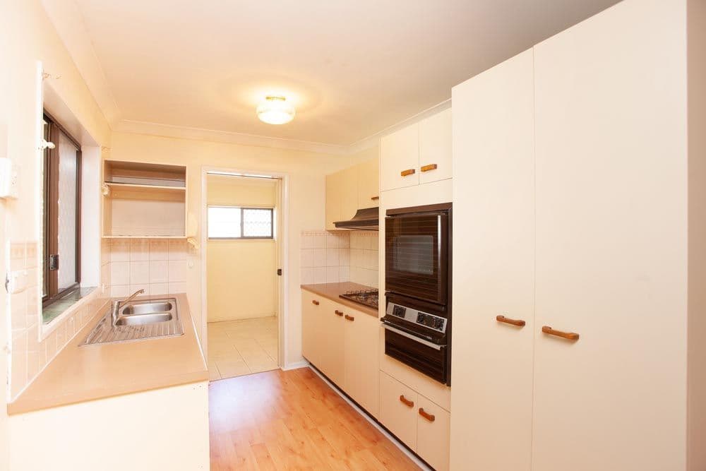 25 Glenalwyn Street, Holland Park QLD 4121, Holland Park - Thumbnail 6