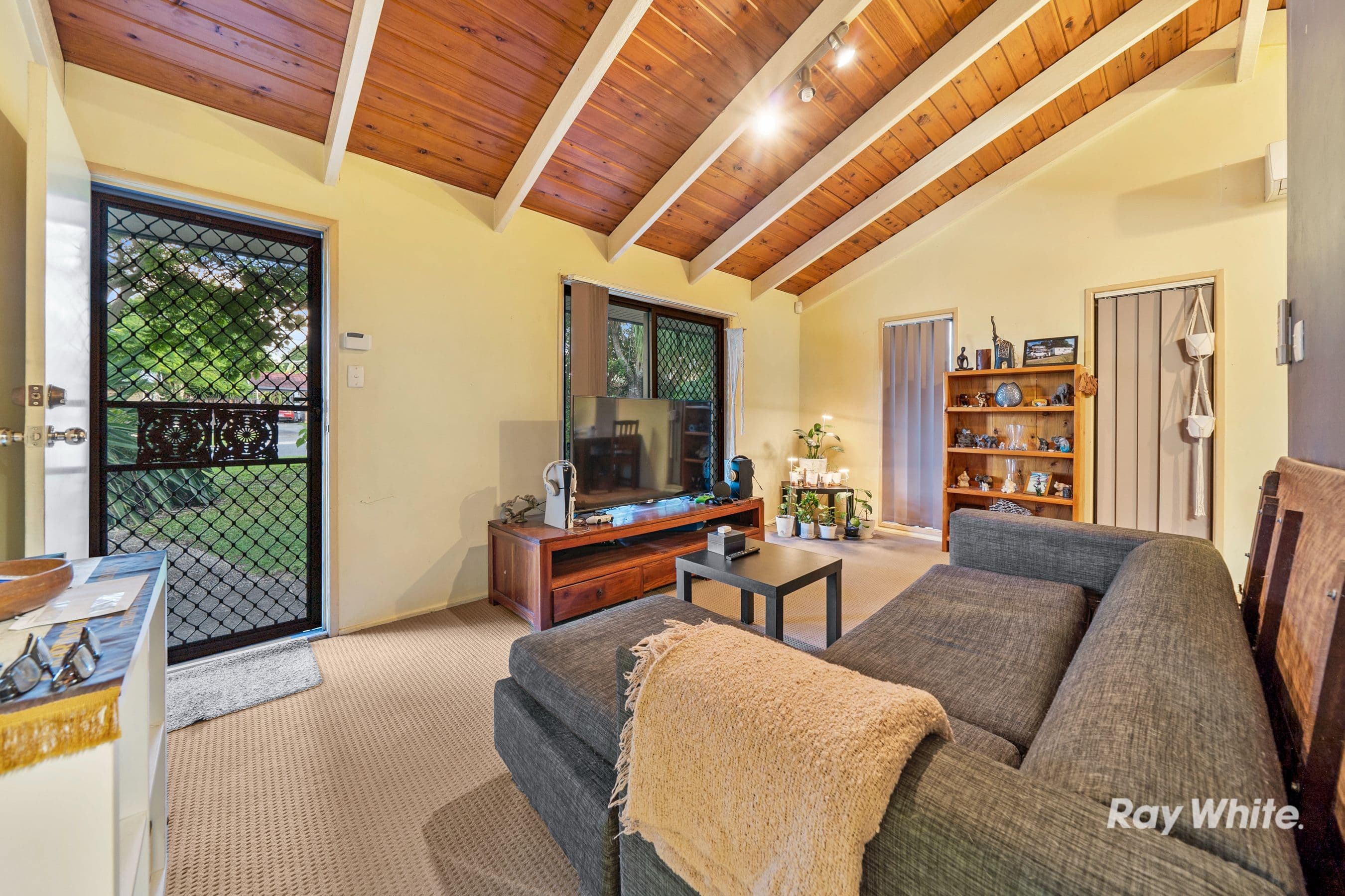 43 Carinya Street, Crestmead QLD 4132, Crestmead - Thumbnail 2