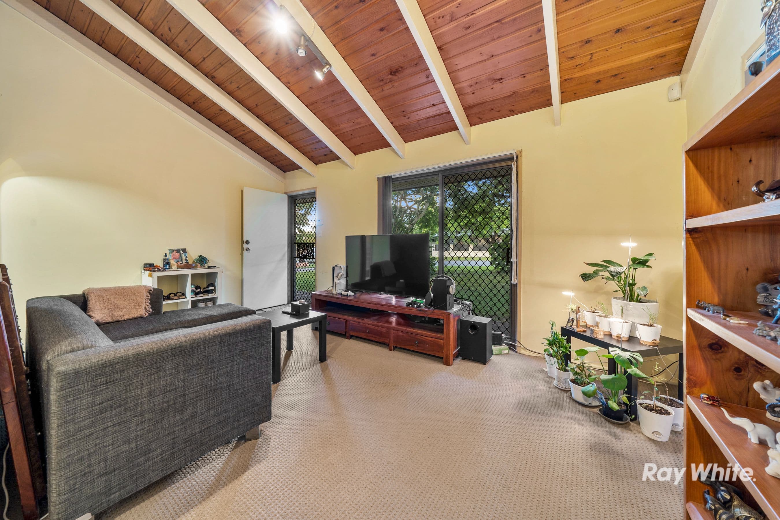 43 Carinya Street, Crestmead QLD 4132, Crestmead - Thumbnail 3