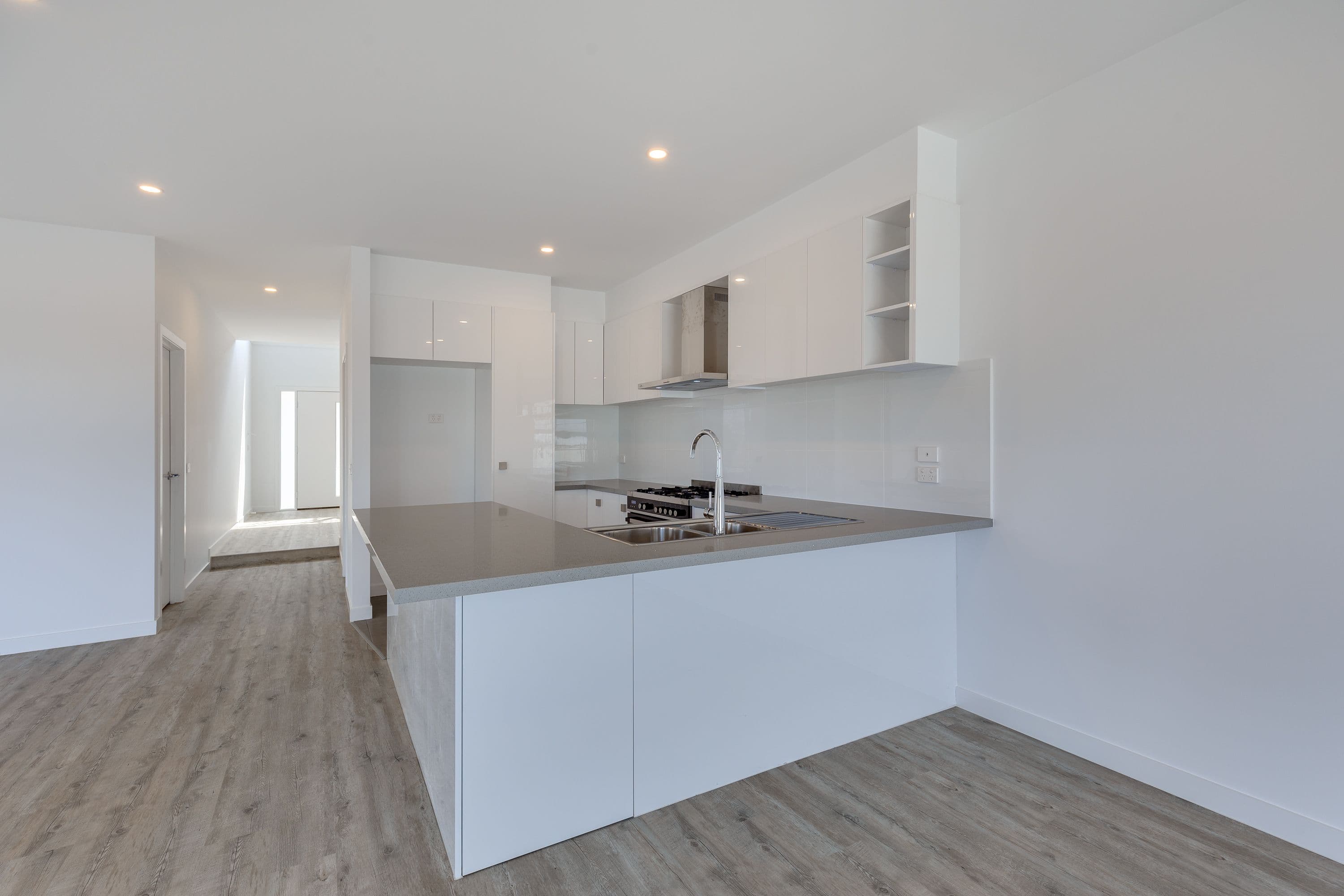 6 Ninepence Way, Epping VIC 3076, Epping - Thumbnail 2