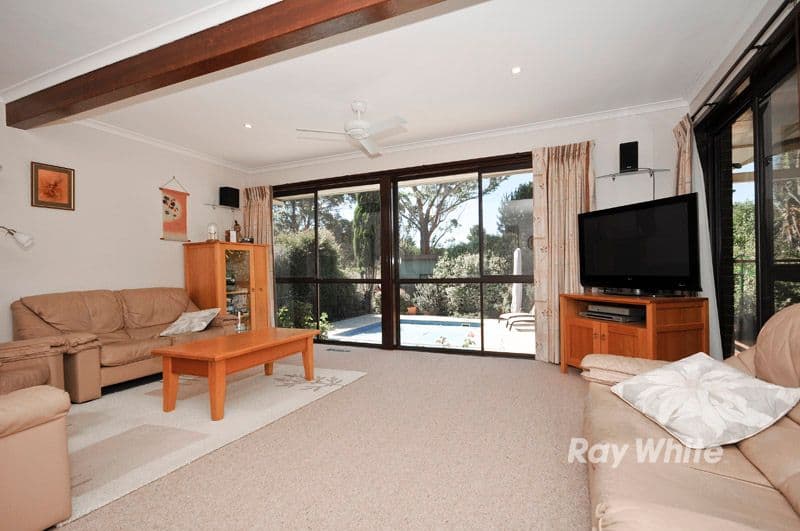 11 Dalpura Drive, BAYSWATER VIC 3153, Bayswater - Thumbnail 3