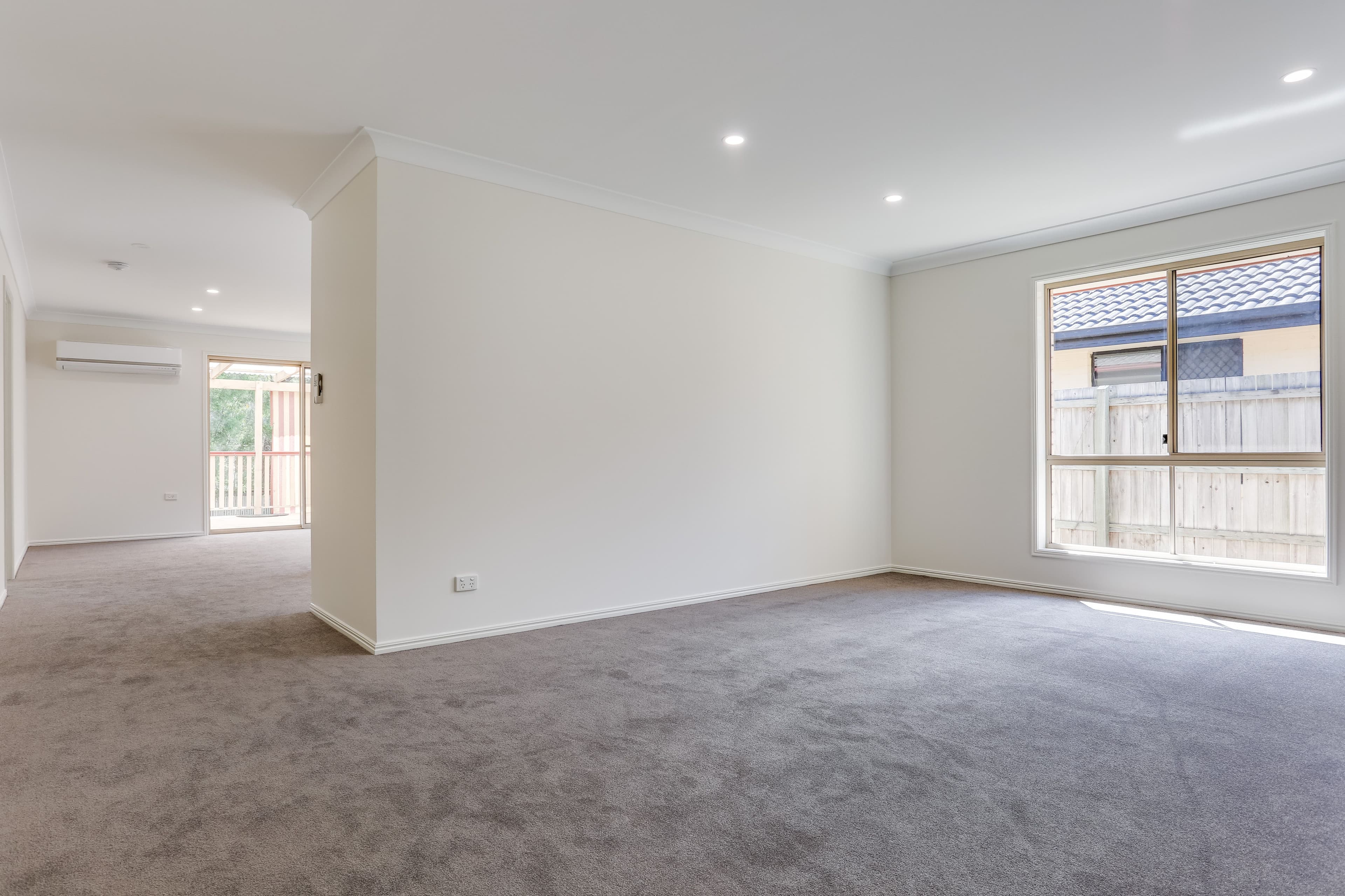 5 MALLARD Place, Forest Lake QLD 4078, Forest Lake - Thumbnail 2