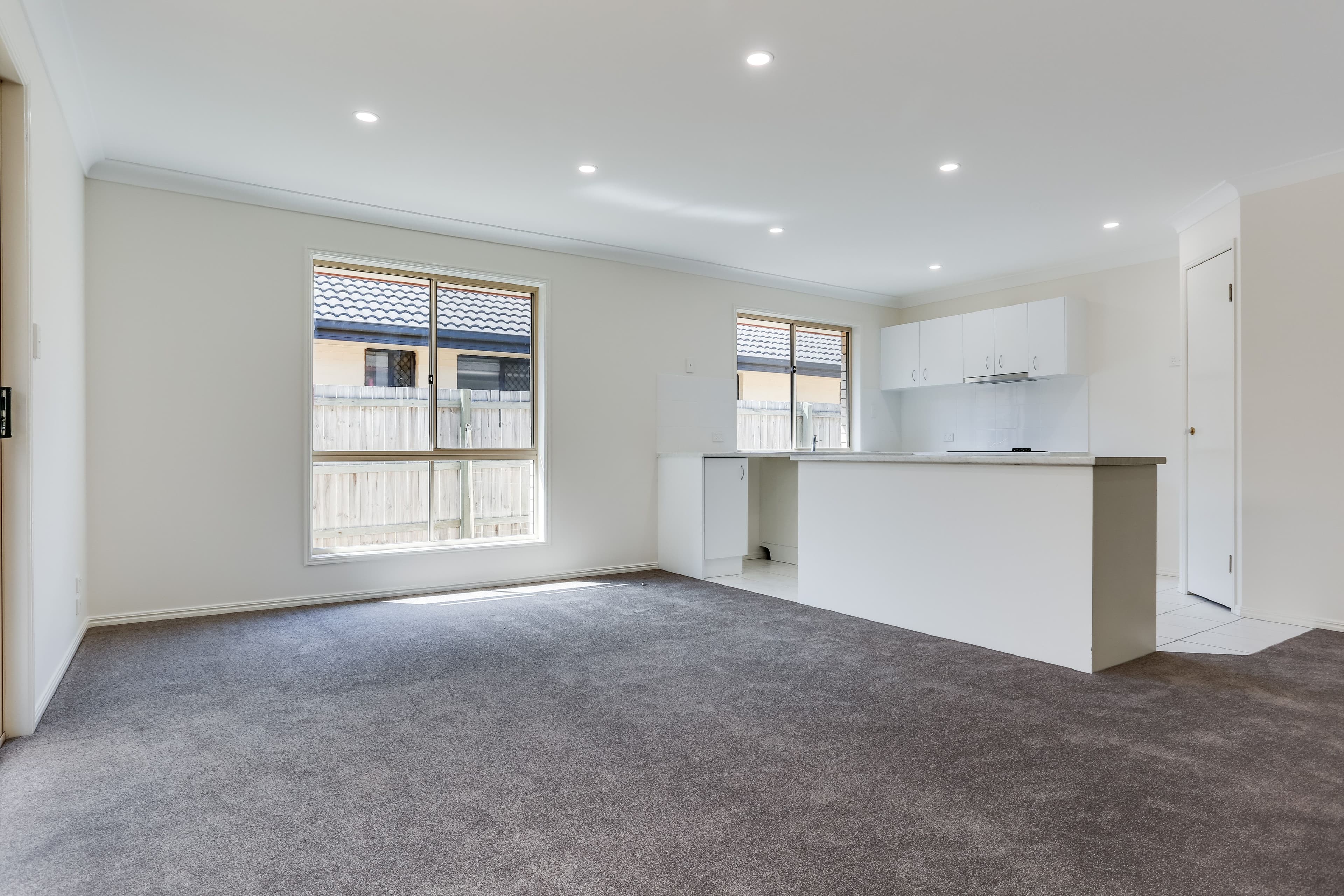 5 MALLARD Place, Forest Lake QLD 4078, Forest Lake - Thumbnail 4