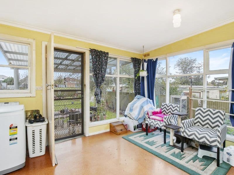 17 Laidlaw Street, Ararat VIC 3377, Ararat - Thumbnail 6