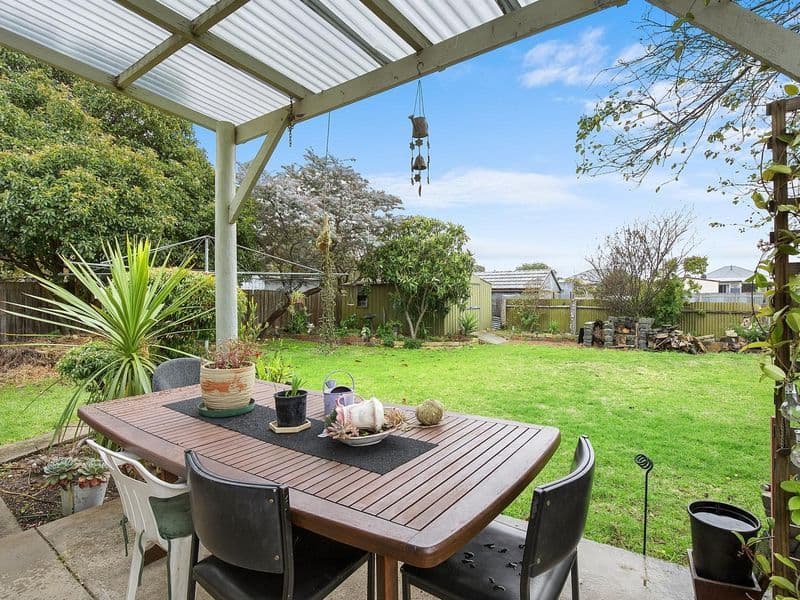 17 Laidlaw Street, Ararat VIC 3377, Ararat - Thumbnail 7