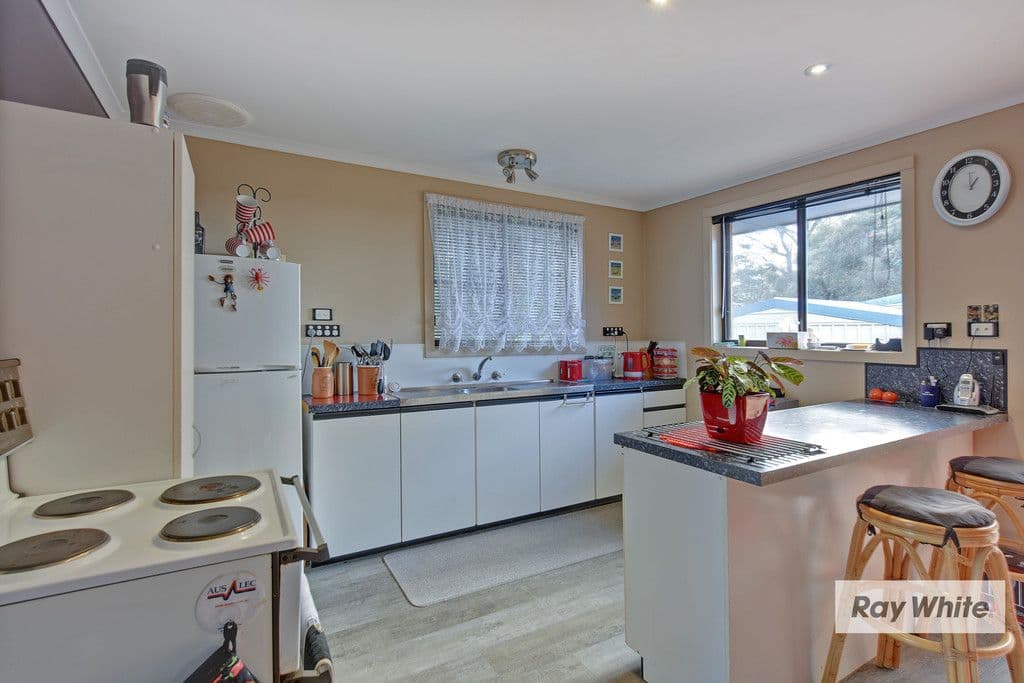 5 Oak Avenue, Somerset TAS 7322, Somerset - Thumbnail 2