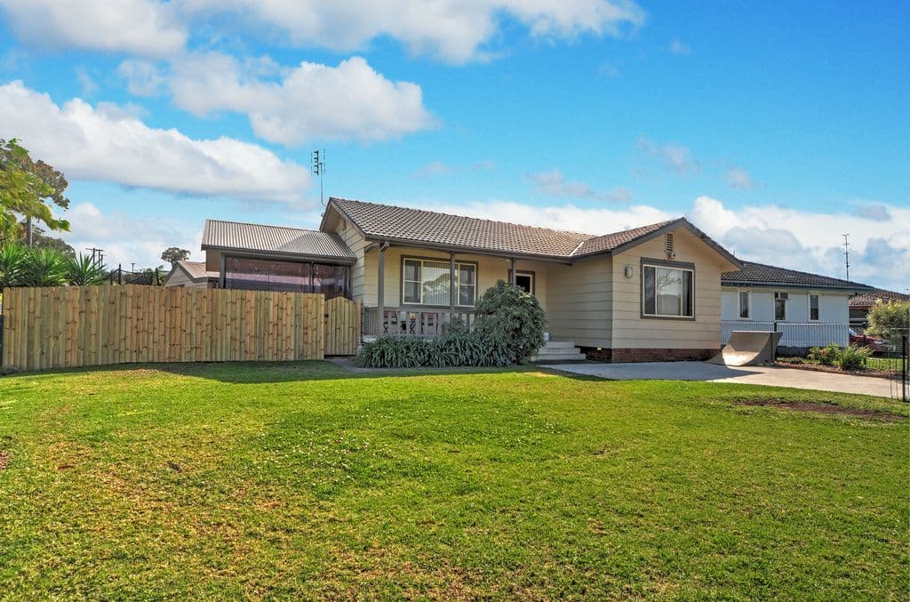 16 Johnston Street, Warilla - Image 1